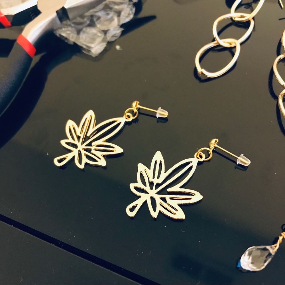 SOLD❌3 FOR $10 | Golden Trendy Leaves Earrings